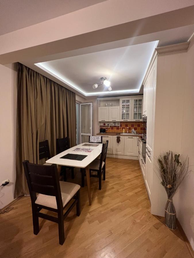 Chaika Sea Apartment Varna Exteriör bild