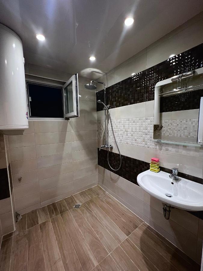 Chaika Sea Apartment Varna Exteriör bild