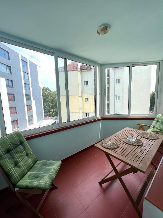 Chaika Sea Apartment Varna Exteriör bild